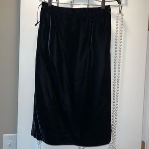 Woman Velvet Skirt